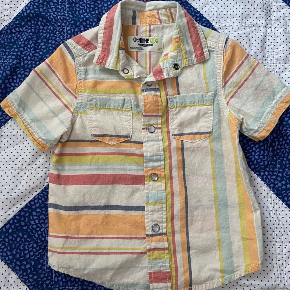 OshKosh: size 3T, short-sleeved button down
